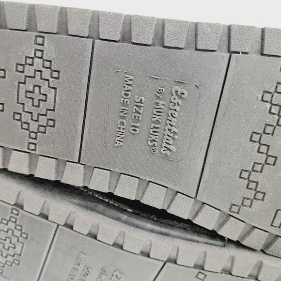 Essential Muk Luks Alyx Black Ebony Faux Suede/Fur waterproof Booties 10 - Picture 10 of 11